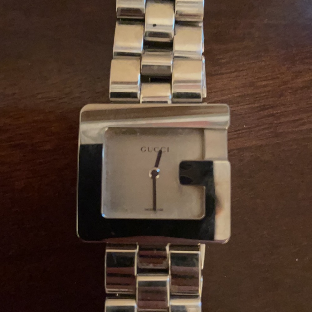 Gucci Watch - Picture 3 of 9